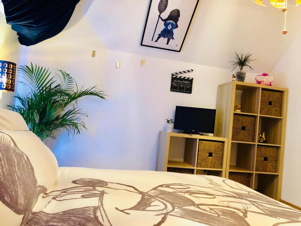 Chambres D'Hotes A Themes A 2,4Km Du Parc Magny-le-Hongre Exterior foto