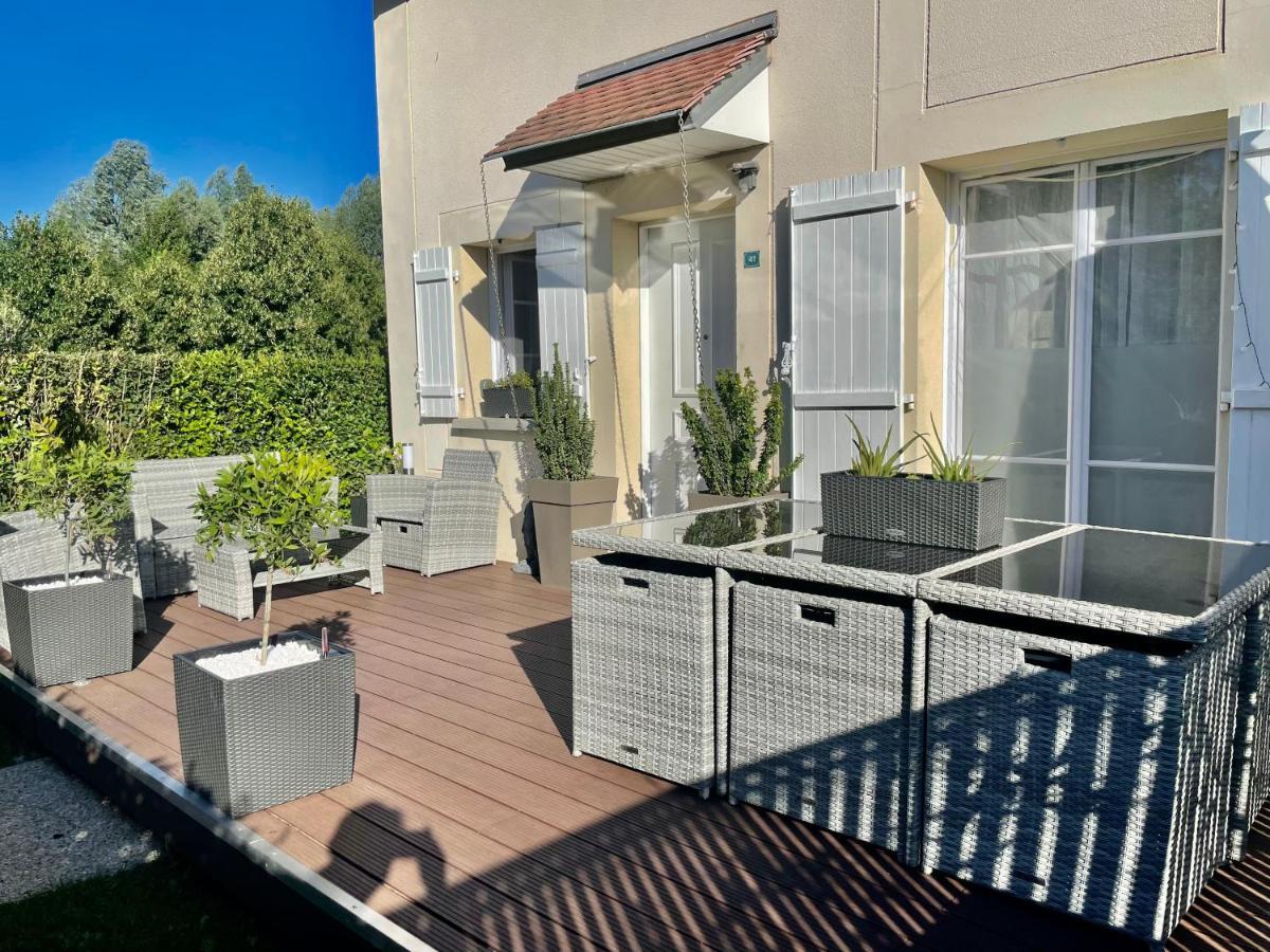 Chambres D'Hotes A Themes A 2,4Km Du Parc Magny-le-Hongre Exterior foto